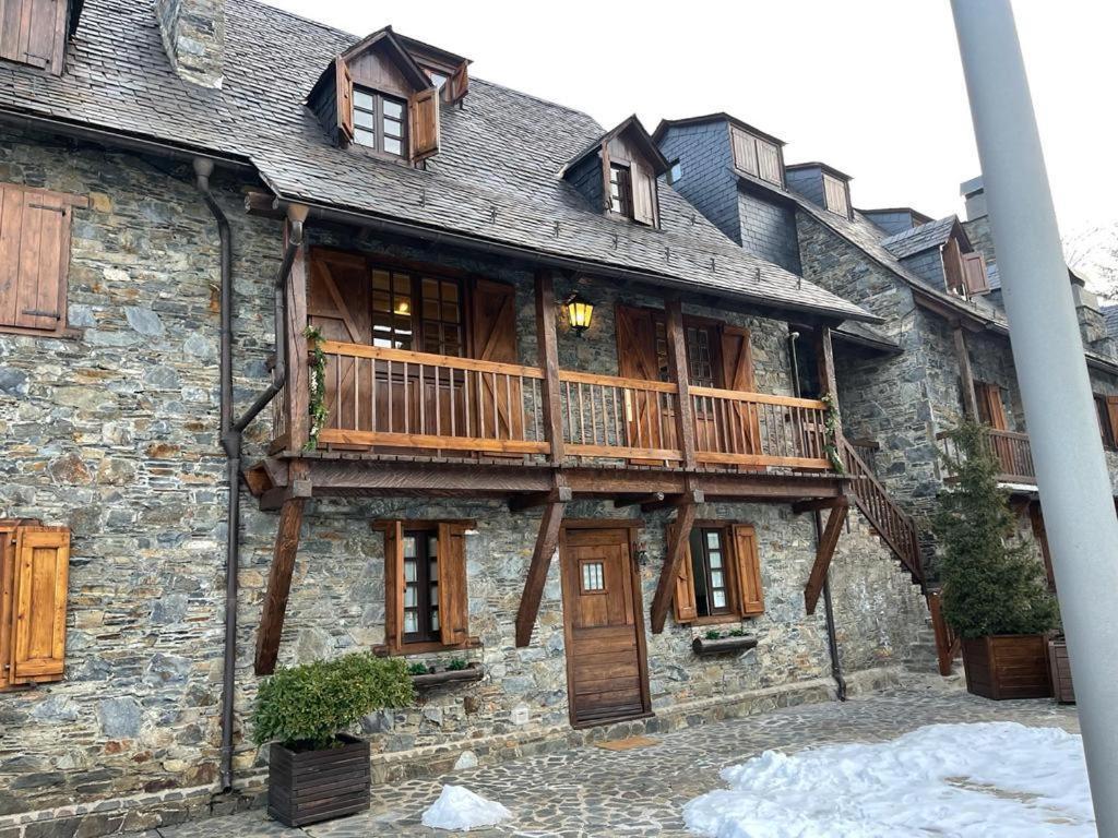 Baqueira 1500 Pie De Pistas Apartamento Cuilas Naut Aran Exterior foto